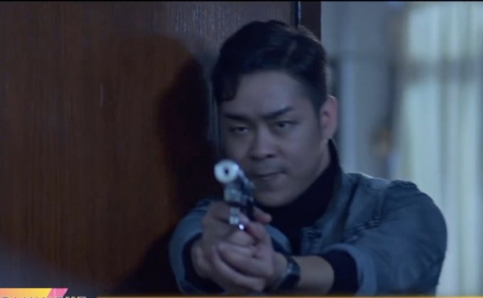 มือปืน/โลก/พระจันทร์ 2