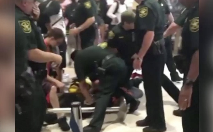 เหตุวุ่นวายในท่าอากาศยานรัฐฟลอริดาของสหรัฐฯ