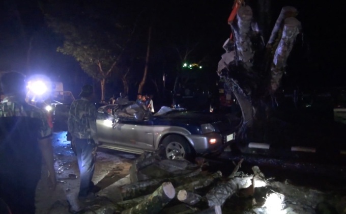 พายุฝนถล่มน้ำตกโตนงาช้างเสียหายสั่งปิด 3 วัน