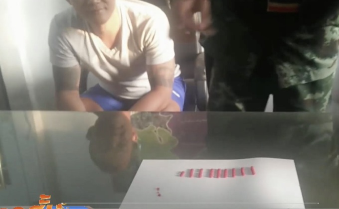 หนุ่มโมโหขาย​ทองคืนได้เงินน้อยขว้​างยาบ้าใส่หน้าร้าน