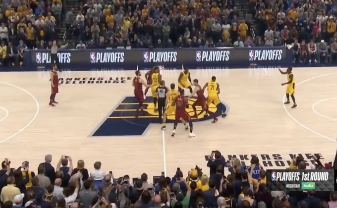 “คิงเจมส์” นำแคฟส์ตีเสมอเพเซอร์ส 2-2 เพลย์ออฟ NBA