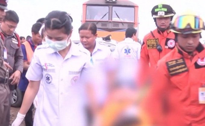 รถไฟชนกระบะเด็กหญิงเสียชีวิต 2 คน