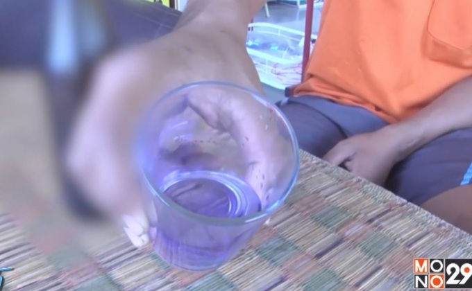 ผงะ! เหล้าขาวสีฟ้าครามโผล่ จ.สุรินทร์