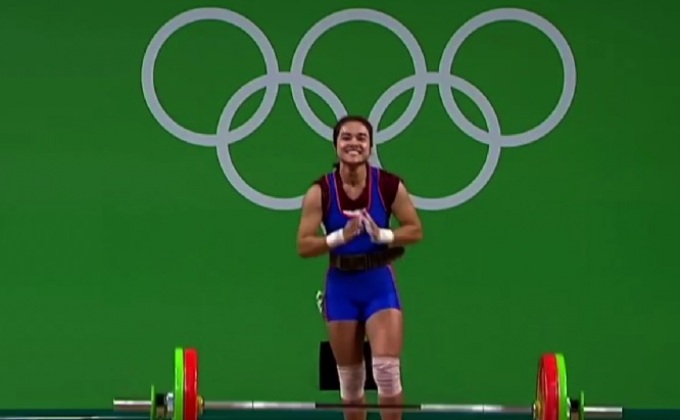 “น้องแนน” คว้ารางวัลยกเหล็กหญิงยอดเยี่ยมแห่งปี