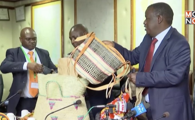 กฎหมาย “ห้ามใช้ถุงพลาสติก” ในเคนย่า