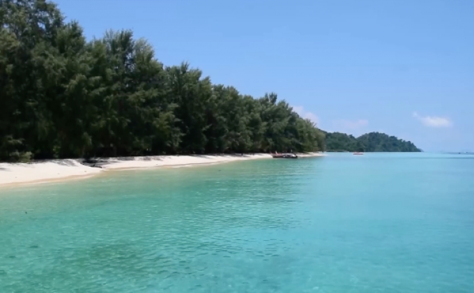 ทะเลตรังคึกคักหลังปิดอ่าวมาหยา