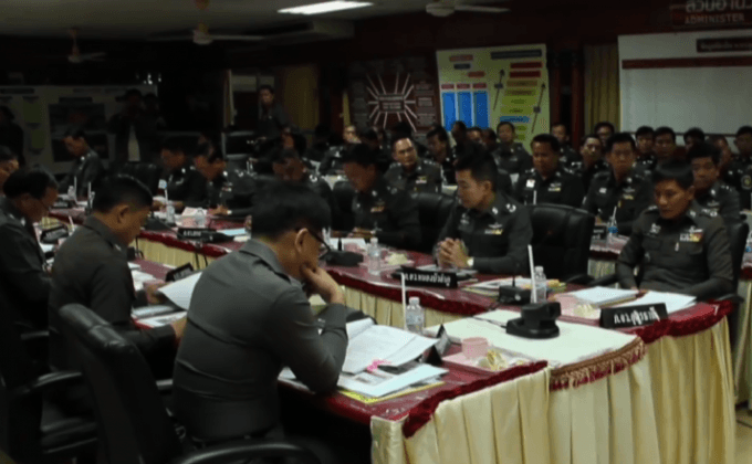 ตำรวจ 5 นายถูกฟ้องล้มละลายให้ออกราชการ