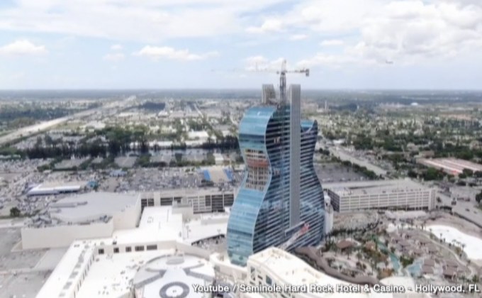 โรงแรมรูปทรงกีตาร์แห่งแรกของโลก