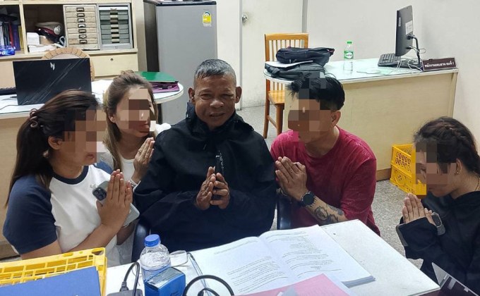 พาครอบครัวไหว้ขอขมา ตำรวจเจ็บจากเหตุเมากร่าง