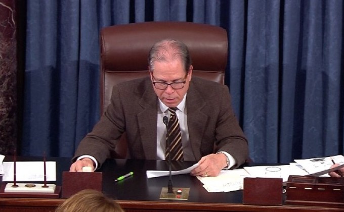 วุฒิสภาสหรัฐปัดตกร่างกฎหมายยุติชัตดาวน์