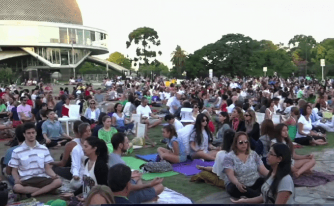 โยคะหมู่ในอาร์เจนตินา