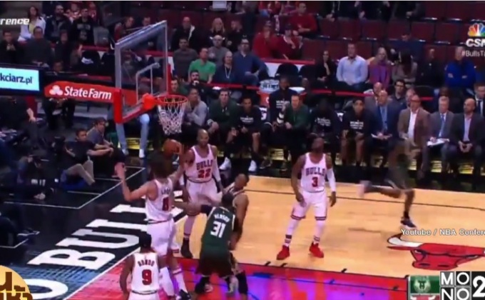 มิลวอคกี้ บัคส์ ฟอร์มดุชนะ ชิคาโก้ บูลส์ ไป-กลับ