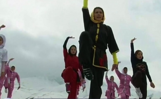 เด็กสาวอัฟกันฝึกศิลปะการต่อสู้ “วูซู” เอาชนะอคติ