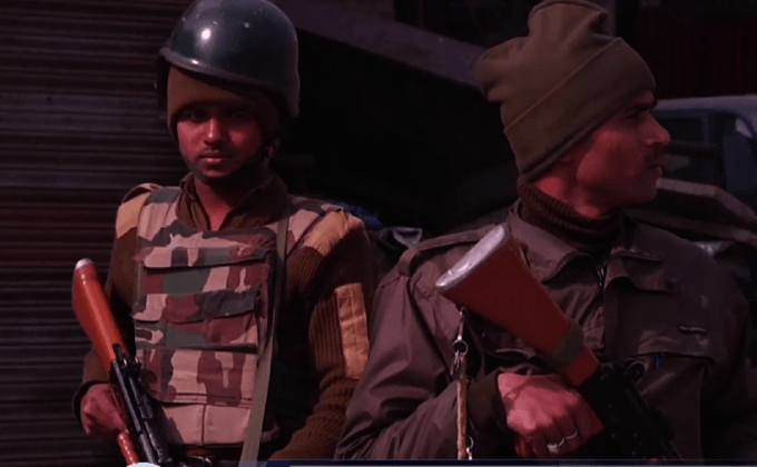 ประกาศเคอร์ฟิวในแคชเมียร์ของอินเดีย