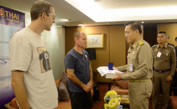 ไทยส่ง 2 นักดำน้ำถ้ำชาวอังกฤษกลับประเทศ