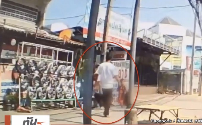 ตร.ไล่เช็กวงจรปิด ล่าตัวหนุ่มเตะเด็ก 4 ขวบ ล้มฟาดพื้น