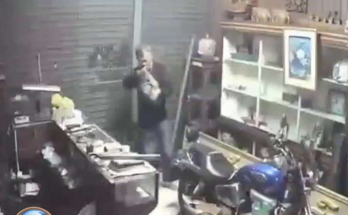 ขโมยพระเครื่องร้านขายของเก่า 3 วันติด