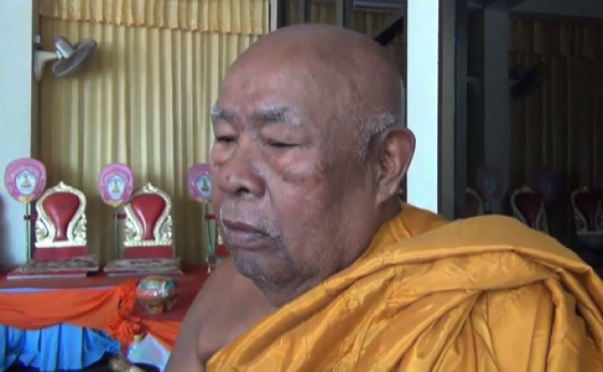 แค้นพระให้กับข้าวไม่ถูกใจ เตะก้านคอเจ้าอาวาสล้ม