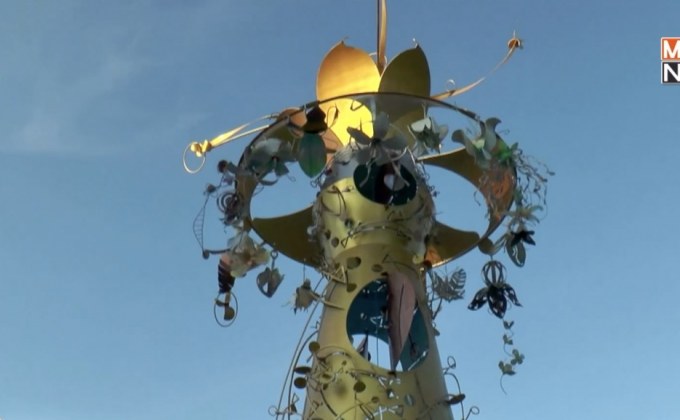 ประติมากรรมร่วมสมัย “ดอกสาธร”