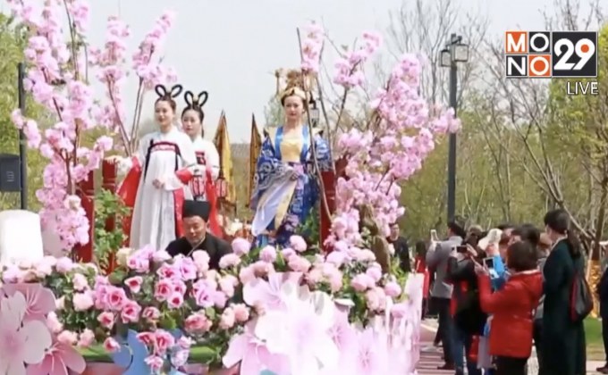 ชาวจีนแห่เที่ยวชมดอกไม้ช่วงเช็งเม้ง