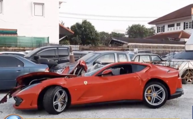 จ่อแจ้งข้อหาไฮโซหนุ่มพาดาราสาวซิ่ง“เฟอร์รารี”