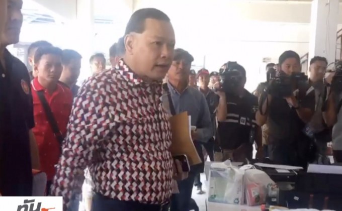 “พ.ต.ท.สันธนะ” บุกเคลียร์ เจ้าหน้าที่ตรวจค้นตลาดใหม่ดอนเมือง