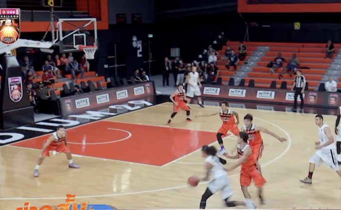 ไทยเครื่องสนามพลิกชนะค้างคาวอมตะ 85-83