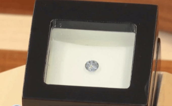 เพชรจากเถ้ากระดูกมนุษย์