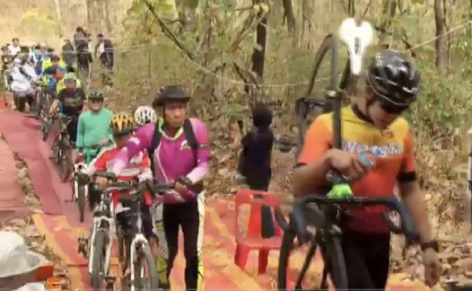 ชาวเชียงใหม่ทำกิจกรรมคัดค้านบ้านพักตุลาการ