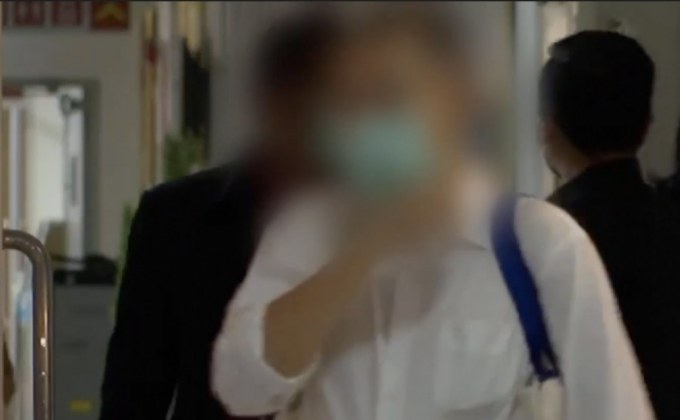 แพทย์ที่ถูกออกหมายจับคดีอุ้มบุญทยอยเข้าให้ปากคำ ปคม.