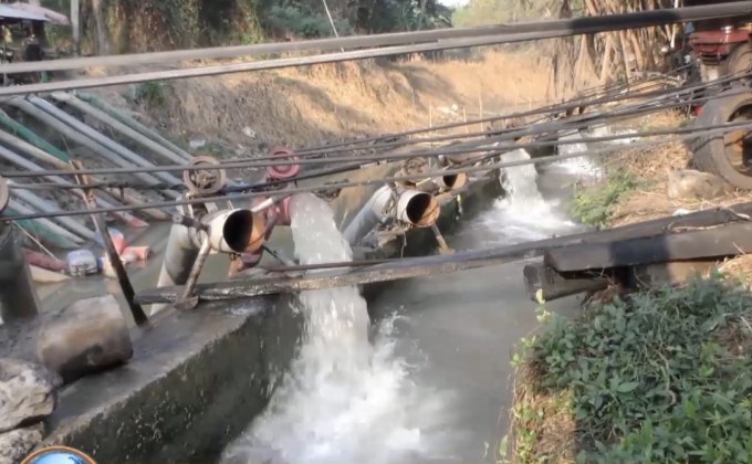 ลงขันวันละหมื่น สูบน้ำสู้ภัยแล้ง