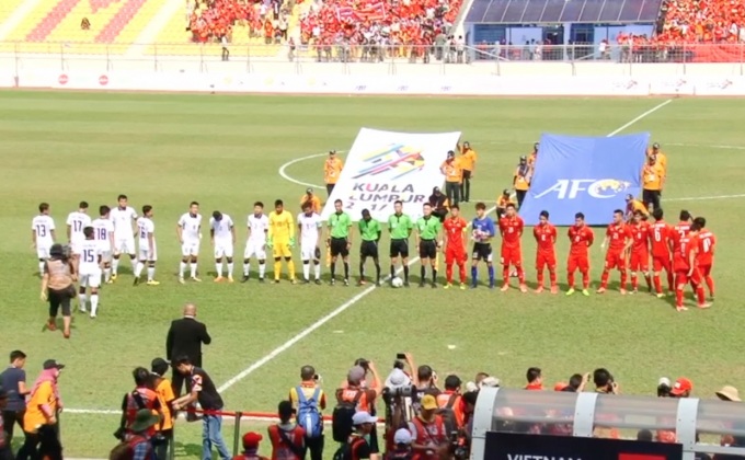 บอลไทยถล่มเวียดนาม 3-0 ทะลุตัดเชือก