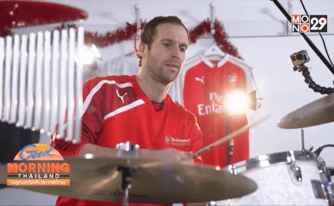 “เช็ก” โชว์ตีกลองเพลงคริสต์มาส