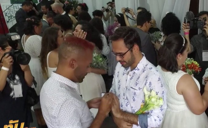 คู่รักเพศเดียวกัน 38 คู่ เข้าพิธีแต่งงานหมู่ในบราซิล