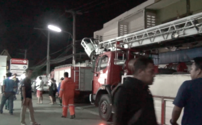 เด็กหญิงวัย 13 ปีขึ้นดาดฟ้า รพ.หวังฆ่าตัวตาย