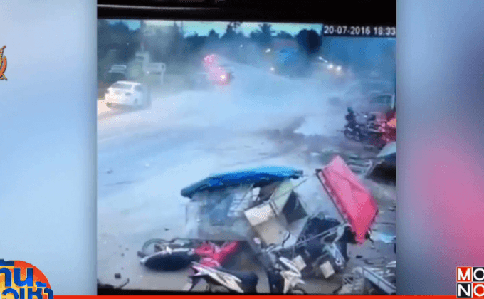 กระบะซิ่งหลุดโค้งชนยับ บาดเจ็บ 6 ราย