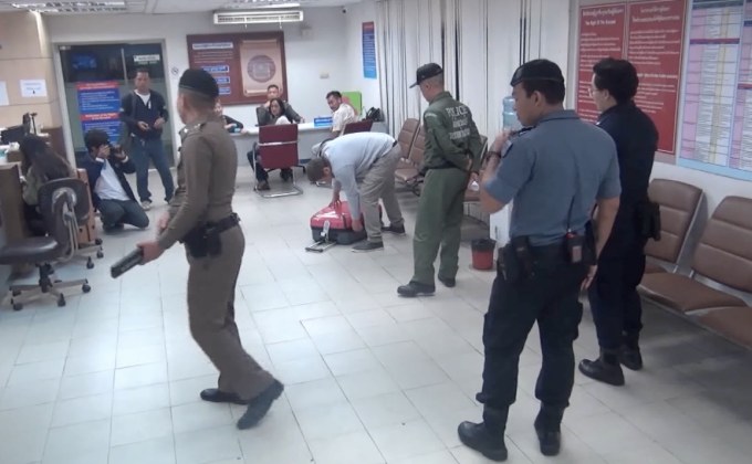 จับนักท่องเที่ยว อ้างซุกระเบิดในกระเป๋าบนครื่องบิน