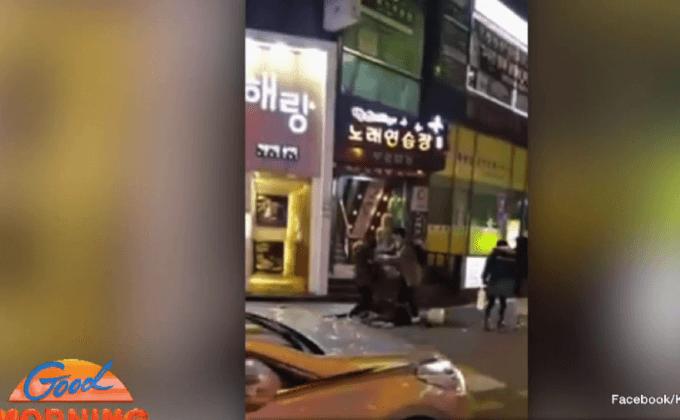 แชร์สนั่น คลิปหนุ่มเกาหลี ทำร้ายกะเทยไทย