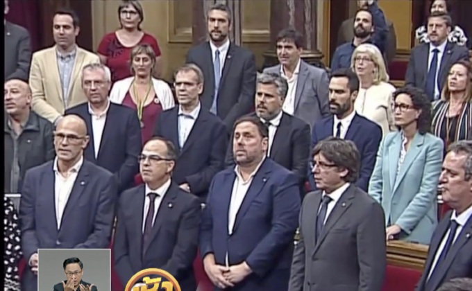 กาตาลุญญาโหวตจัดประชามติกรณีแยกตัวจากสเปน