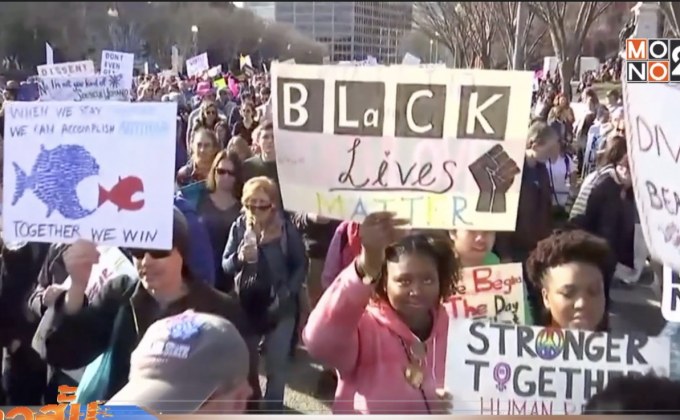 สตรีอเมริกันเดินขบวนต่อต้าน “ทรัมป์”