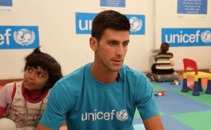 “โนวัก ยอโควิช” เยี่ยมผู้อพยพในเซอร์เบีย