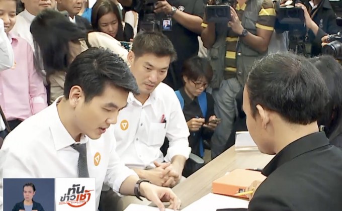 นักการเมืองรุ่นใหม่ขานรับ “กฎหมายคู่ชีวิต”