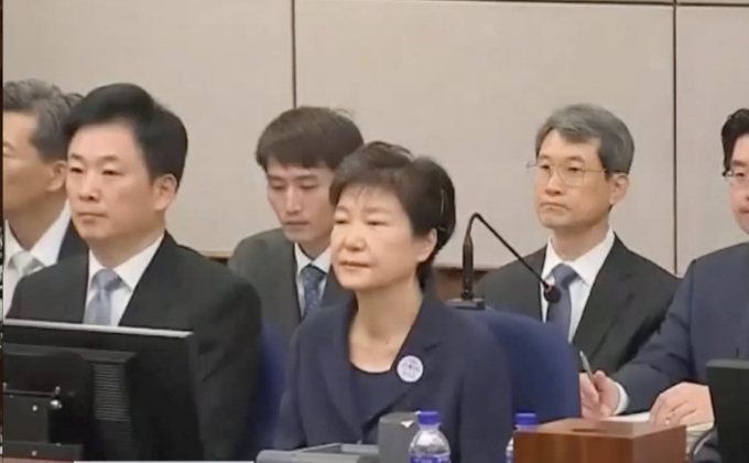 อดีตผู้นำเกาหลีใต้ขึ้นศาลไต่สวนคดีทุจริต