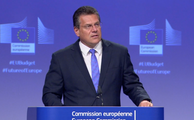 ​EU เตรียมปรับสมดุลการเก็บภาษีนำเข้าจากสหรัฐฯ