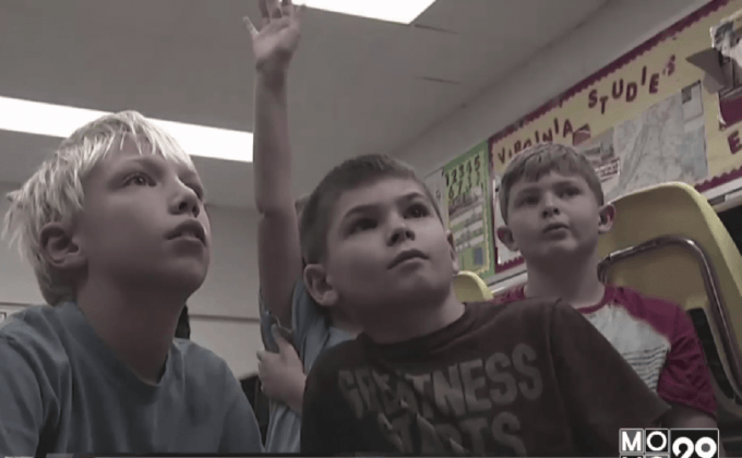 โรงเรียนในสหรัฐหลายแห่งยกเลิกการบ้าน