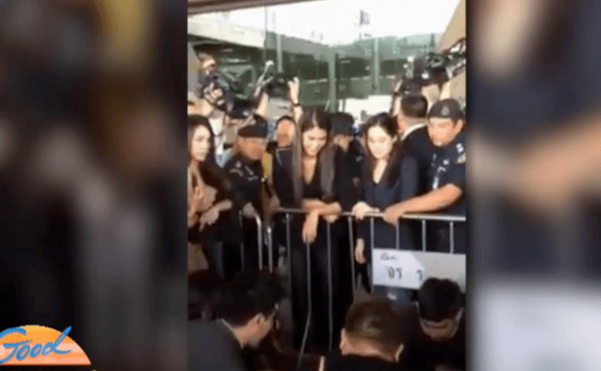 “น้องแนท” กลับถึงไทยแล้ว ททท.จัดขบวนตุ๊กตุ๊กต้อนรับ