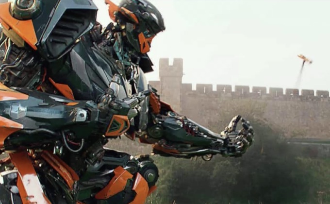 “แอนโทนี่ ฮ็อปกินส์” แนะนำ Hot Rod หุ่นรบตัวใหม่จาก Transformers