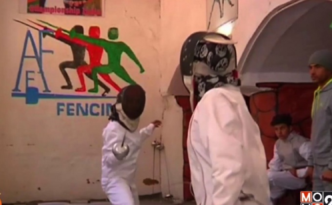 เยาวชนหญิงชาวอัฟกัน ฟันดาบสู้อคติทางเพศ