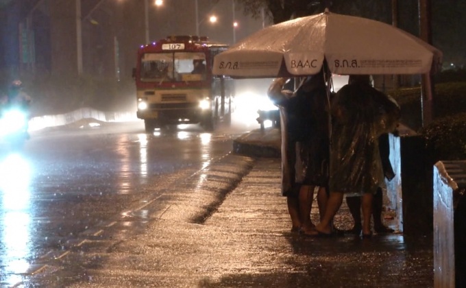 พายุขนุนอ่อนกำลังเป็นโซนร้อนแล้ว