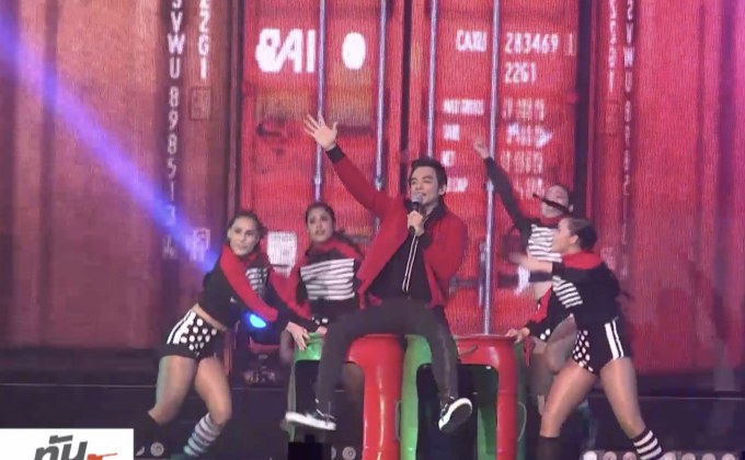 “มอส-ทาทา” ระเบิดความสนุกในคอนเสิร์ตใหญ่รอบ 20 ปี